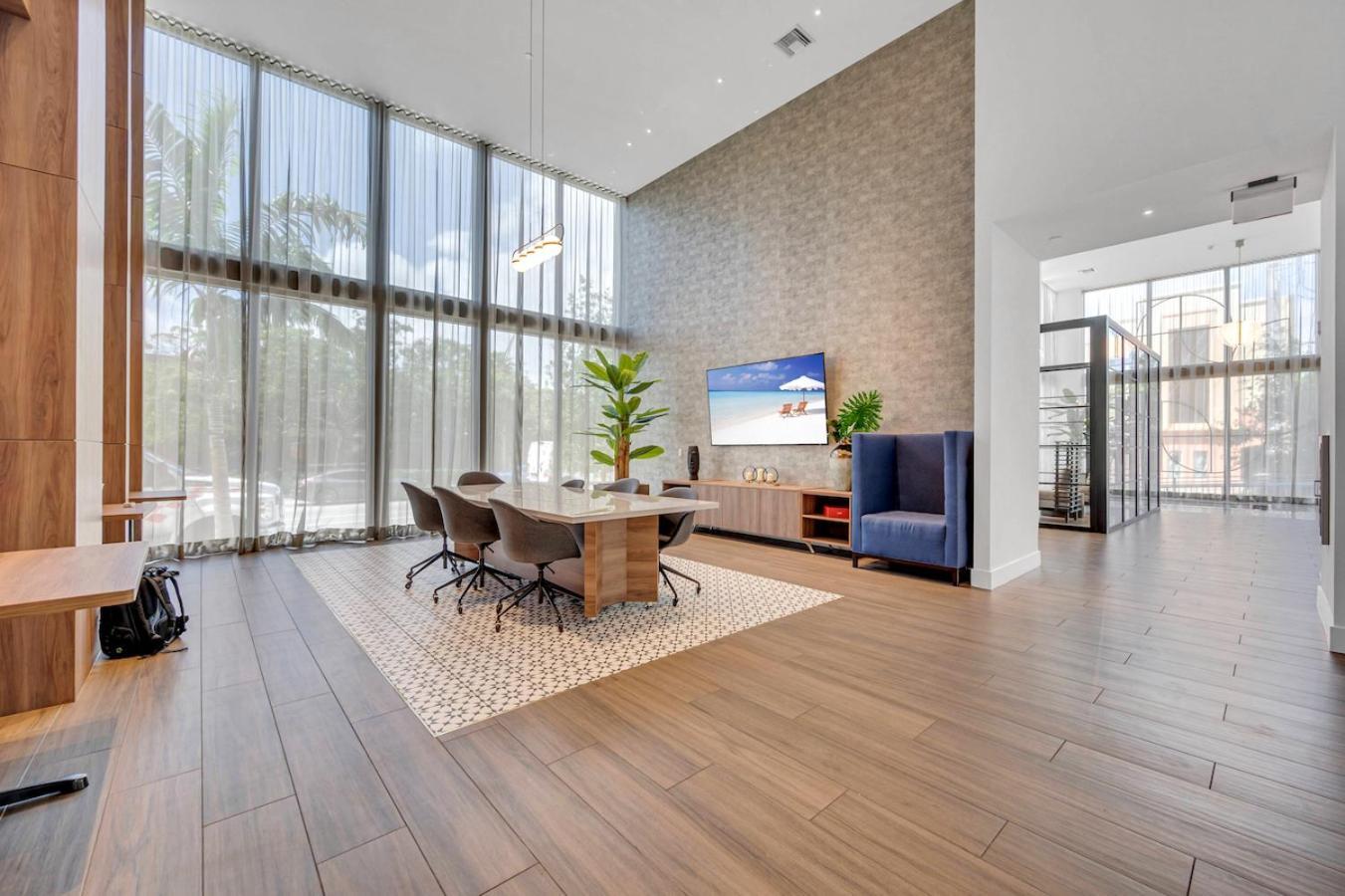 Modern Unit Mins From Brickell With Free Parking Appartement Miami Buitenkant foto