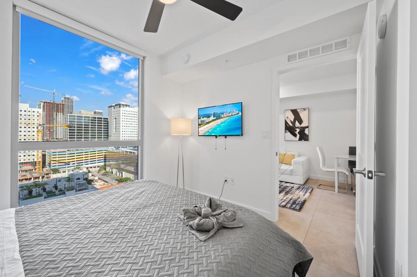 Modern Unit Mins From Brickell With Free Parking Appartement Miami Buitenkant foto